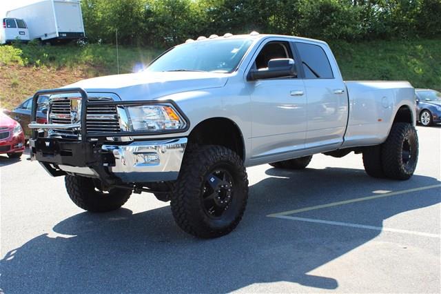 2011 Dodge Ram 3500 SLT 4WD Crew Cab