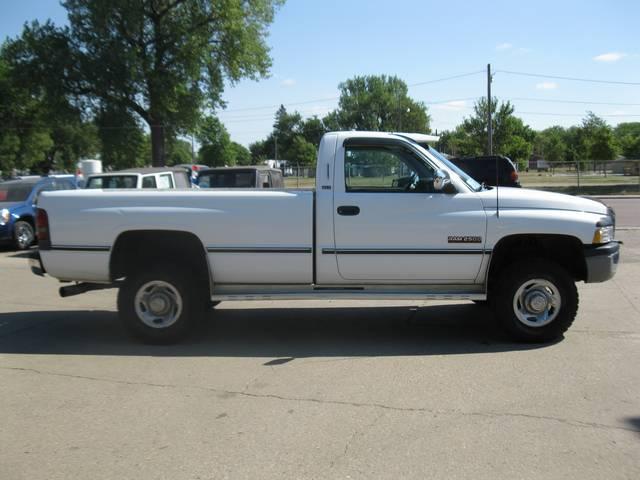 1995 Dodge Ram Pickup SLT EC LEA Z71 BOSE 17S