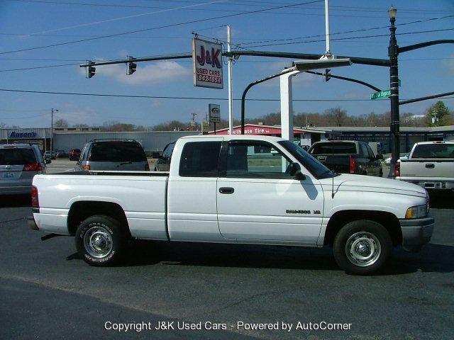 1997 Dodge Ram Pickup Base