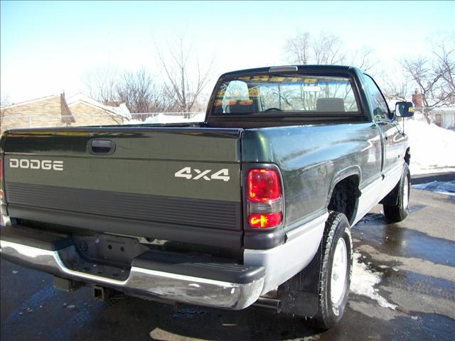 1997 Dodge Ram Pickup Base