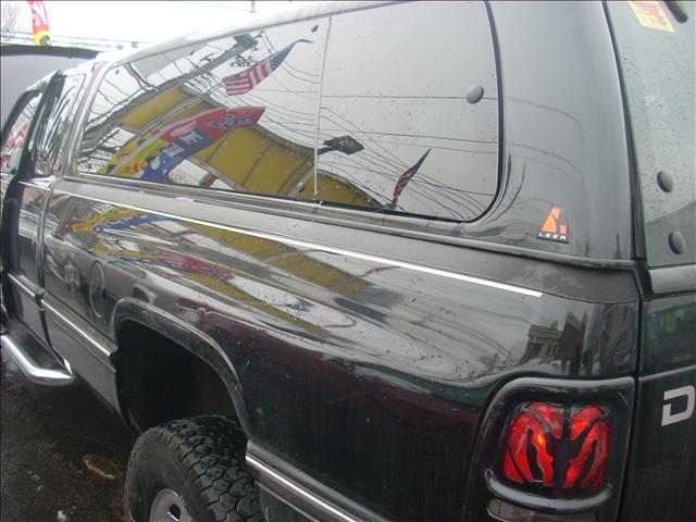 1997 Dodge Ram Pickup Base