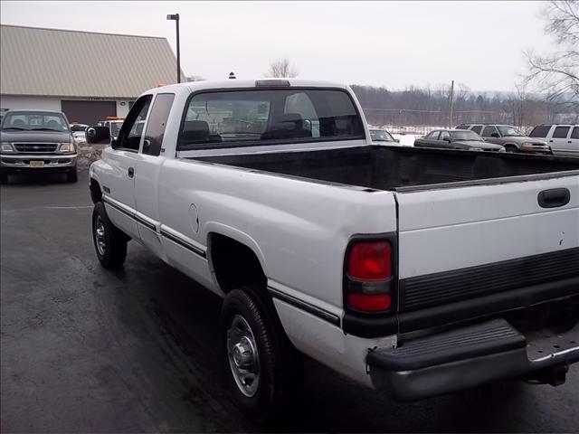 1997 Dodge Ram Pickup Base