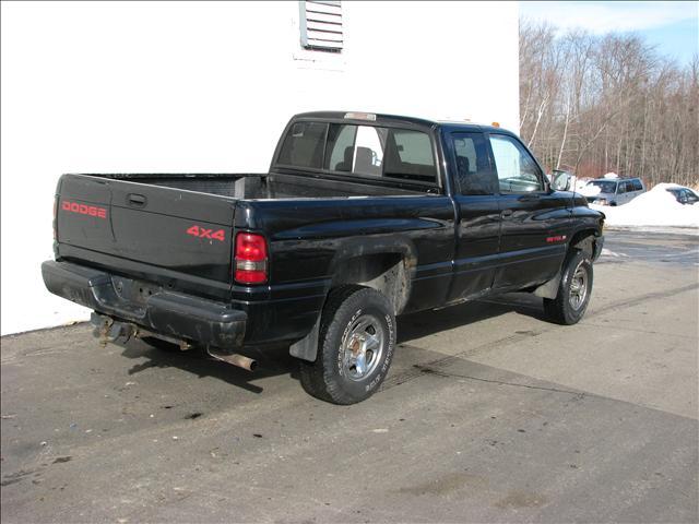 1997 Dodge Ram Pickup Base