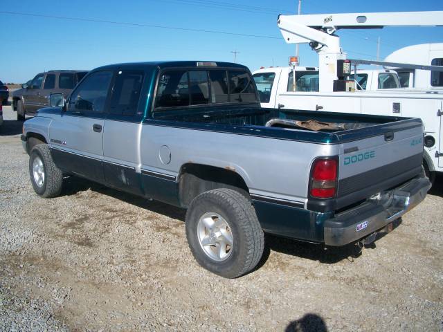 1997 Dodge Ram Pickup Base