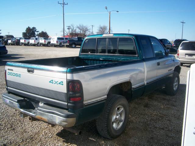 1997 Dodge Ram Pickup Base