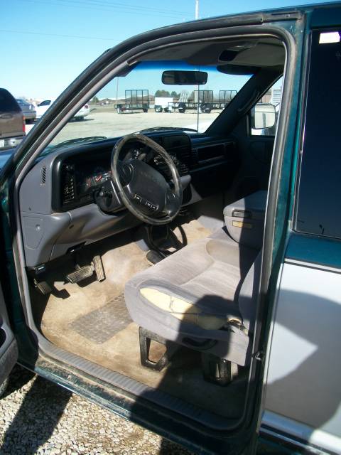 1997 Dodge Ram Pickup Base