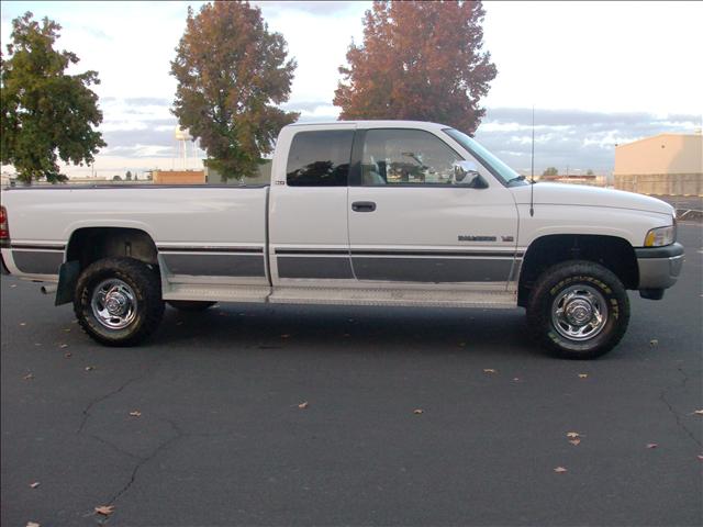 1997 Dodge Ram Pickup SL2