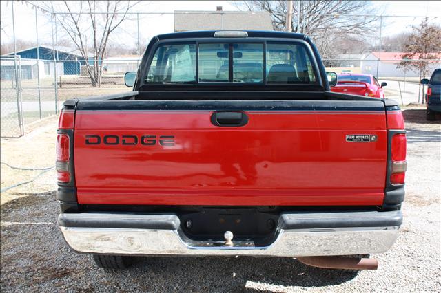 1997 Dodge Ram Pickup Base