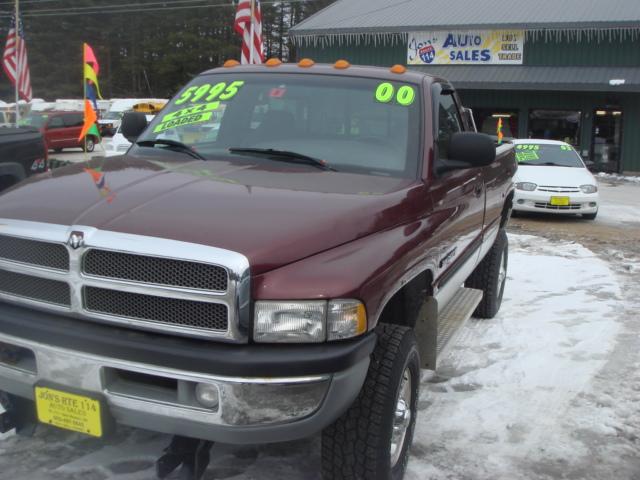 2000 Dodge Ram Pickup LS 4X4