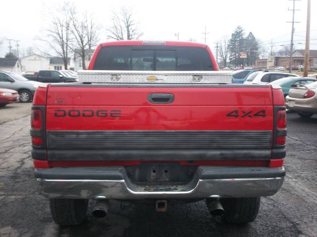 2000 Dodge Ram Pickup 2WD 4dr Ultimate