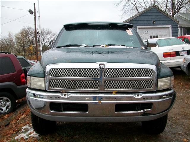 2000 Dodge Ram Pickup Base