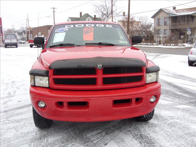 2000 Dodge Ram Pickup SLT