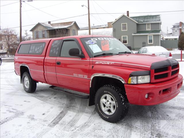 2000 Dodge Ram Pickup SLT