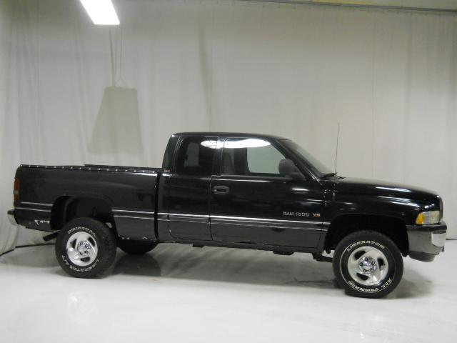 2000 Dodge Ram Pickup Base