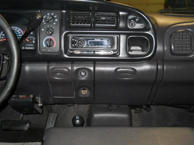 2000 Dodge Ram Pickup Base