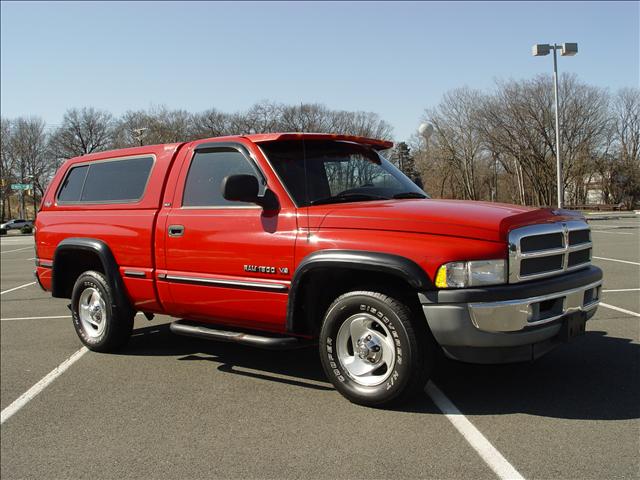 2000 Dodge Ram Pickup Base