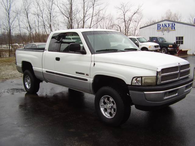 2001 Dodge Ram Pickup Base