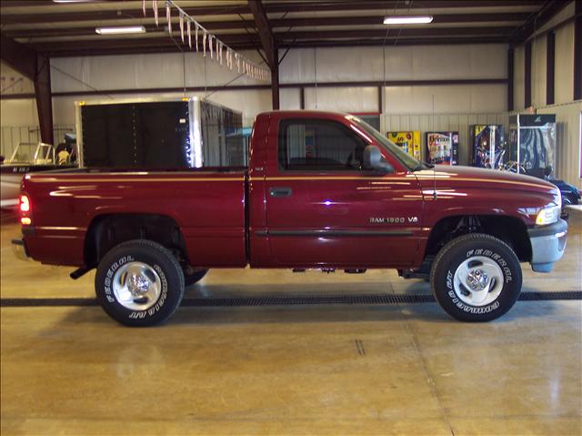 2001 Dodge Ram Pickup Base