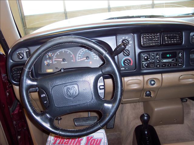 2001 Dodge Ram Pickup Base