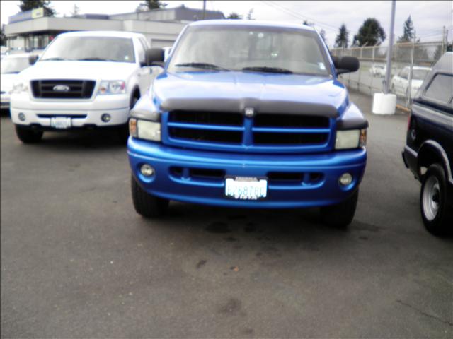 2001 Dodge Ram Pickup T Chairs