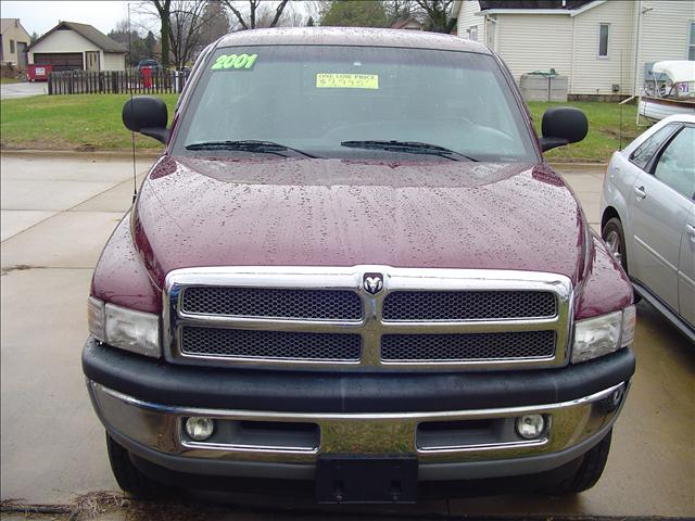 2001 Dodge Ram Pickup SLT