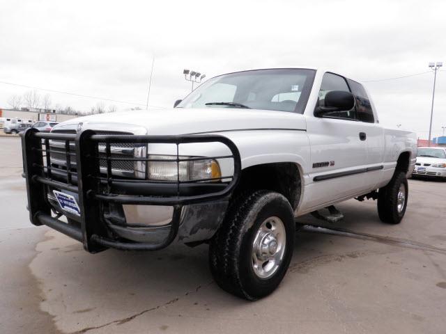 2001 Dodge Ram Pickup SLT