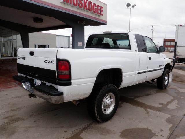 2001 Dodge Ram Pickup SLT