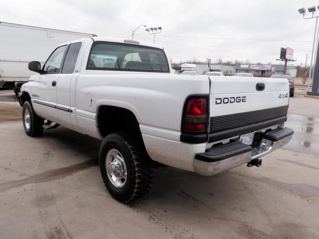 2001 Dodge Ram Pickup SLT