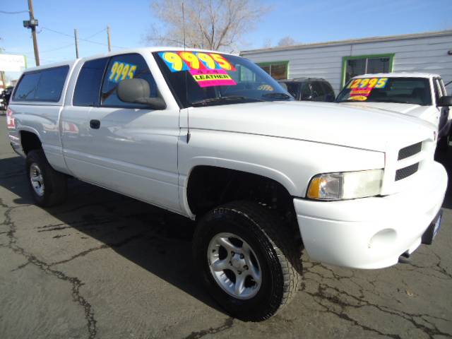 2001 Dodge Ram Pickup XLE V6 Navigation