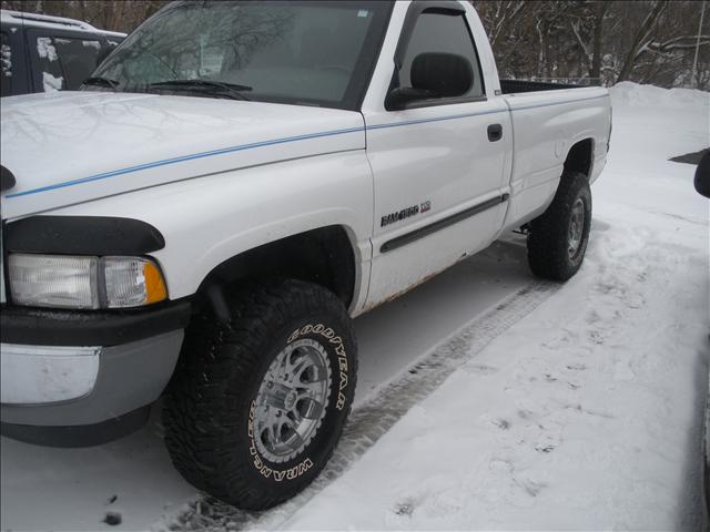 2001 Dodge Ram Pickup Base