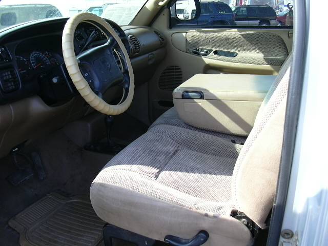 2001 Dodge Ram Pickup Base