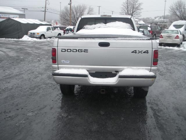 2001 Dodge Ram Pickup 1500 LT 4WD