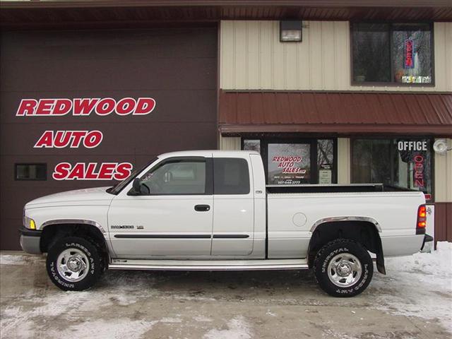 2001 Dodge Ram Pickup SLT