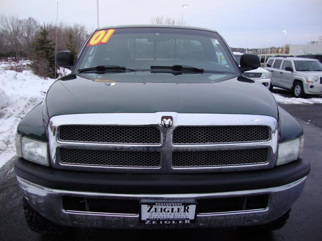 2001 Dodge Ram Pickup Reg Cab 135 WB HD 4WD