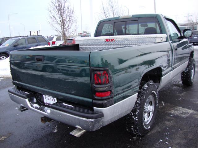 2001 Dodge Ram Pickup Reg Cab 135 WB HD 4WD