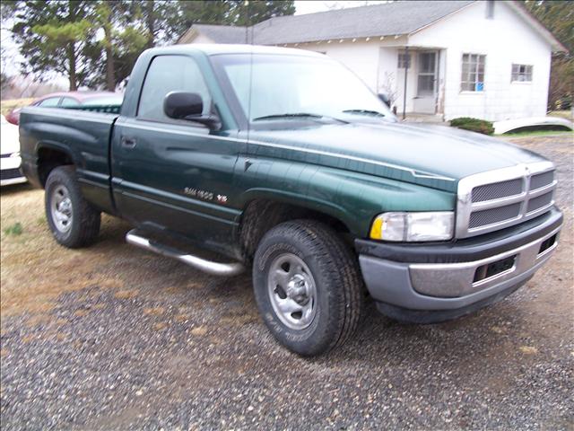 2001 Dodge Ram Pickup Base