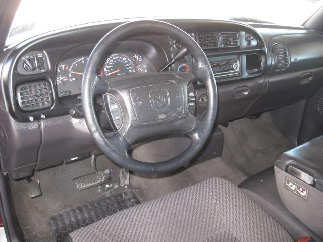 2001 Dodge Ram Pickup T Chairs