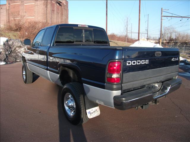 2001 Dodge Ram Pickup Base