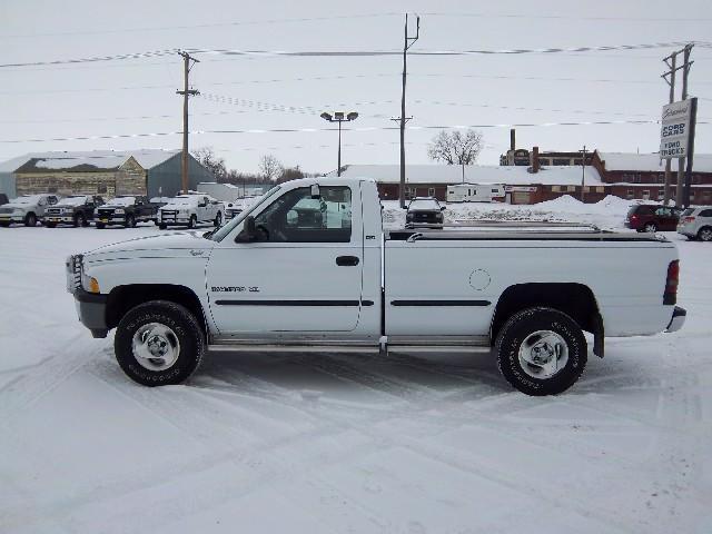 2001 Dodge Ram Pickup SLT 25