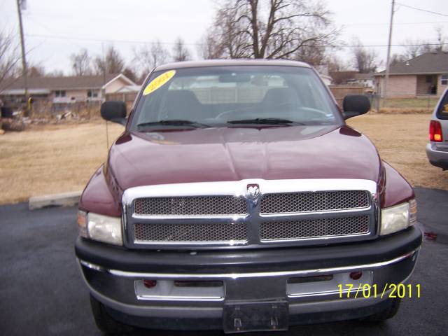 2001 Dodge Ram Pickup SLT