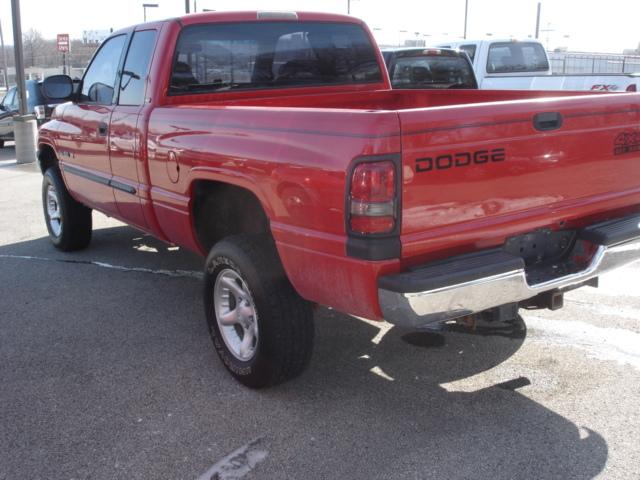 2001 Dodge Ram Pickup Crew Cab Standard Box 4-wheel Drive LTZ