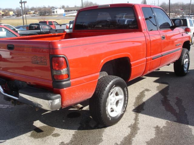 2001 Dodge Ram Pickup Crew Cab Standard Box 4-wheel Drive LTZ