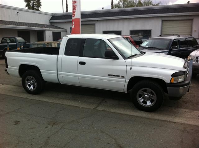 2001 Dodge Ram Pickup Base