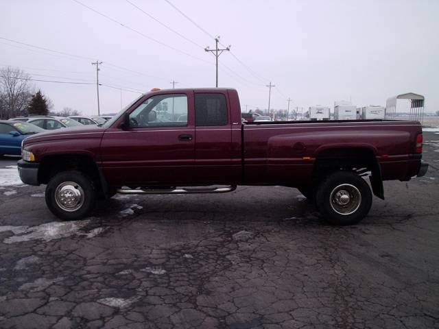 2001 Dodge Ram Pickup SLT