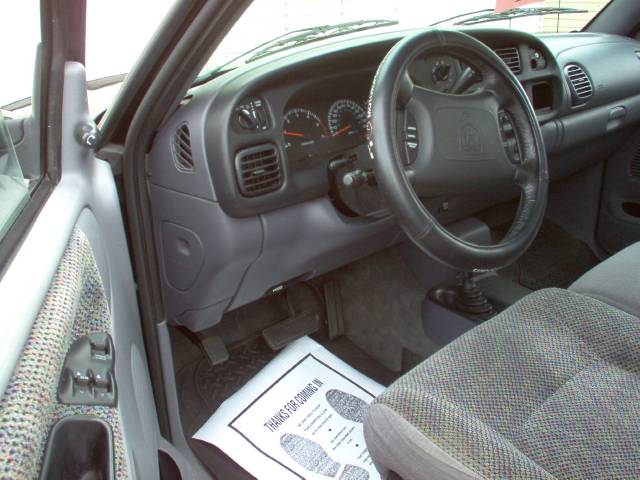 2001 Dodge Ram Pickup 124