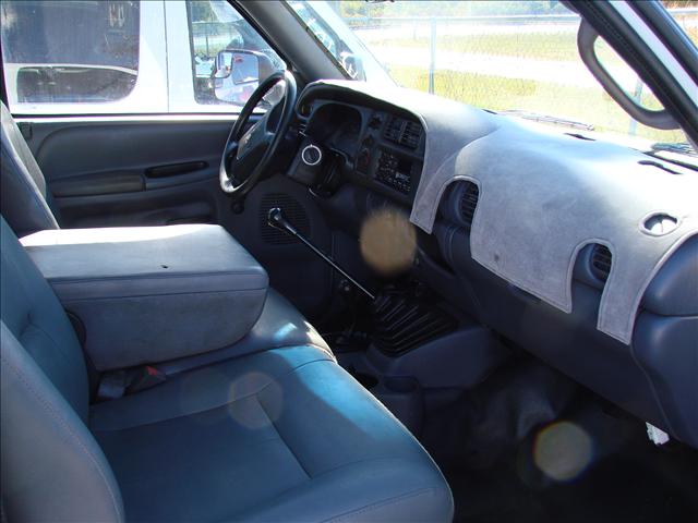 2001 Dodge Ram Pickup Base