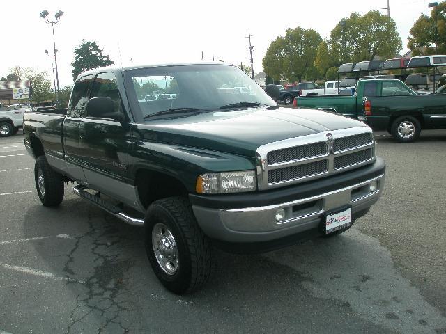 2001 Dodge Ram Pickup Crew Cab Standard Box 4-wheel Drive LTZ