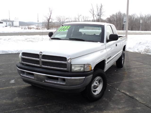 2001 Dodge Ram Pickup SLT