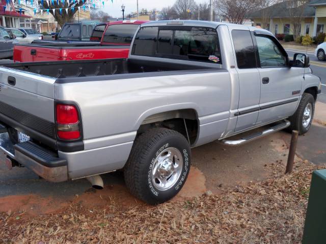 2001 Dodge Ram Pickup Base