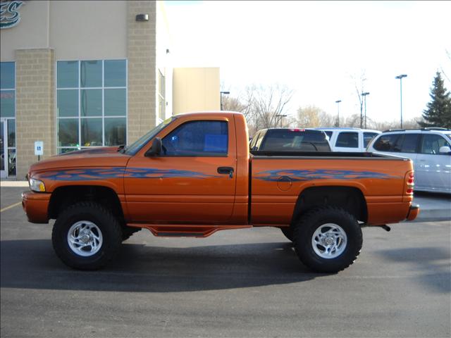 2001 Dodge Ram Pickup Base